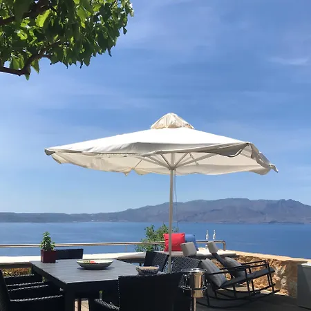 Seafront Ravdoucha Epavlis Athina - Pool, Gym, Sauna, Private Parking, Wifi