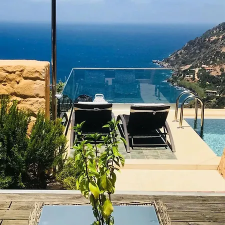 Seafront Ravdoucha Epavlis Athina - Pool, Gym, Sauna, Private Parking, Wifi Villa