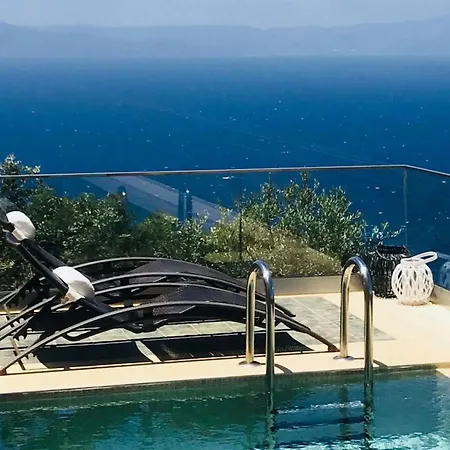 Villa Seafront Ravdoucha Epavlis Athina - Pool, Gym, Sauna, Private Parking, Wifi *