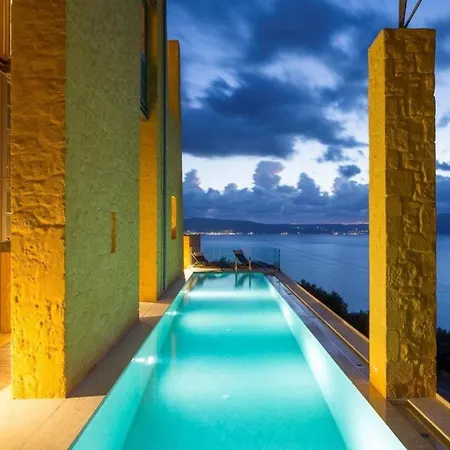 Seafront Ravdoucha Epavlis Athina - Pool, Gym, Sauna, Private Parking, Wifi Ravdhoúkha