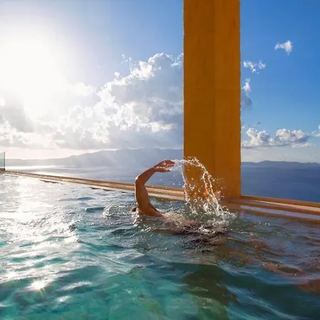 Villa Seafront Ravdoucha Epavlis Athina - Pool, Gym, Sauna, Private Parking, Wifi *