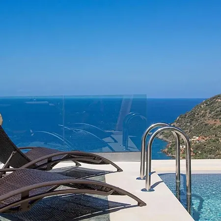 Seafront Ravdoucha Epavlis Athina - Pool, Gym, Sauna, Private Parking, Wifi * Ravdhoúkha