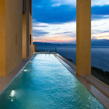 Villa Seafront Ravdoucha Epavlis Athina - Pool, Gym, Sauna, Private Parking, Wifi