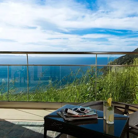 Seafront Ravdoucha Epavlis Athina - Pool, Gym, Sauna, Private Parking, Wifi Villa *